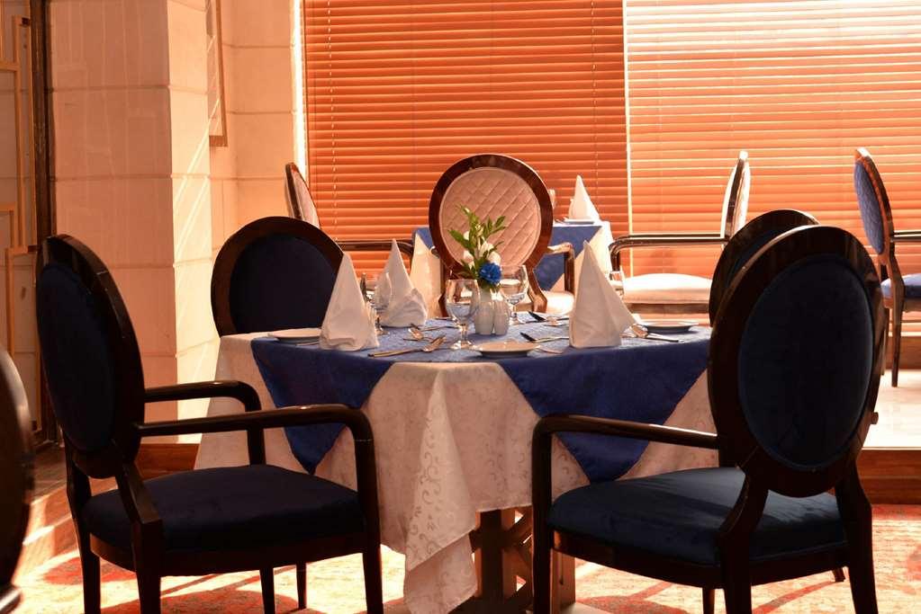 Best Western Premier Islamabad Hotel Restoran gambar